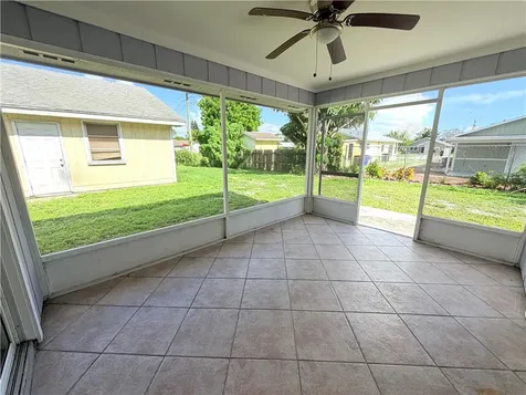 430 14th Place SW Vero Beach FL 32962