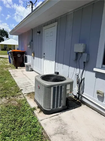 430 14th Place SW Vero Beach FL 32962