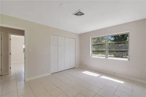 5605 38th Street Vero Beach FL 32966