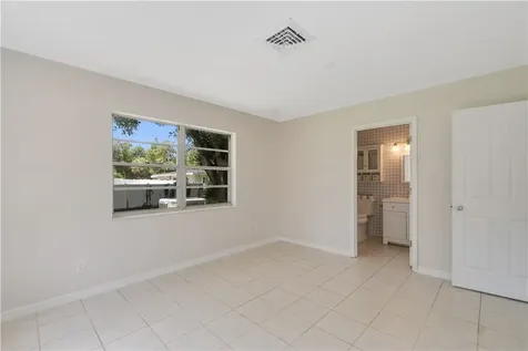 5605 38th Street Vero Beach FL 32966