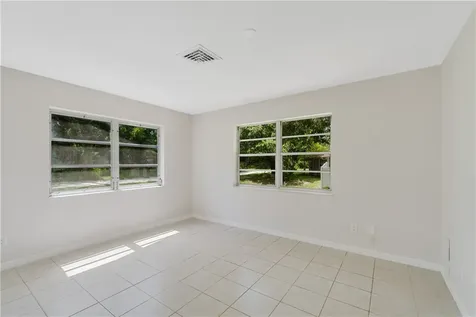 5605 38th Street Vero Beach FL 32966