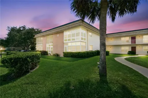 12 Vista Gardens Trail Vero Beach FL 32962
