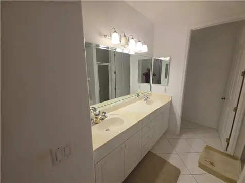 417 Pineapple Square SW Vero Beach FL 32962