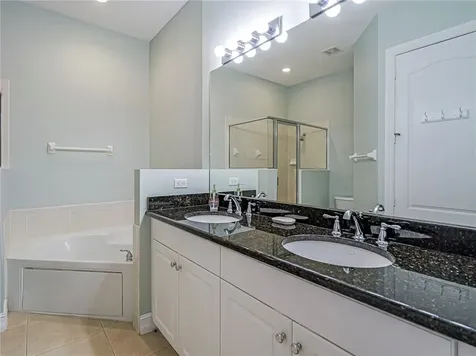 1915 Bridgepointe Circle Vero Beach FL 32967