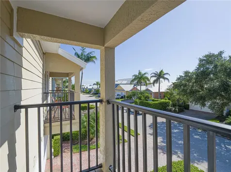1915 Bridgepointe Circle Vero Beach FL 32967