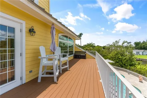 2165 6th Court SE Vero Beach FL 32962