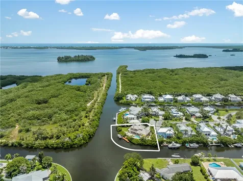 2165 6th Court SE Vero Beach FL 32962