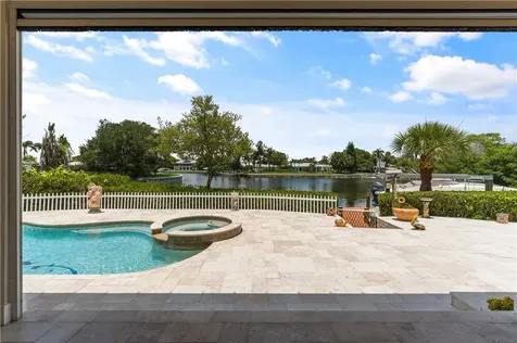 2165 6th Court SE Vero Beach FL 32962