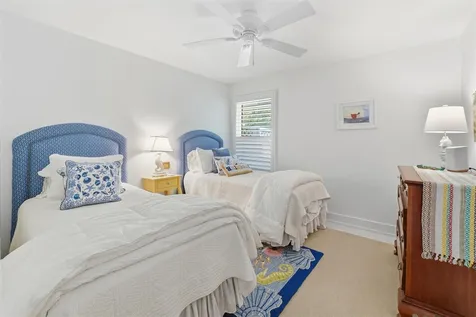 1543 Sabal Court Vero Beach FL 32963