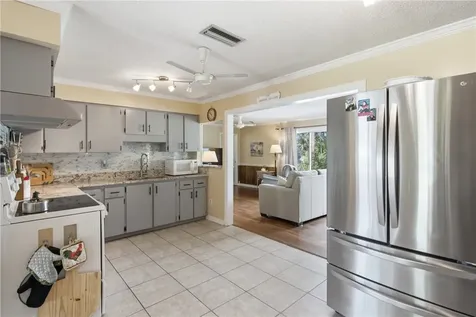 775 40th Avenue Vero Beach FL 32968