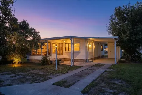 697 Pinewood Boulevard Barefoot Bay FL 32976