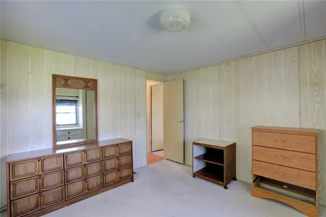 697 Pinewood Boulevard Barefoot Bay FL 32976