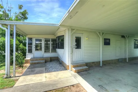 697 Pinewood Boulevard Barefoot Bay FL 32976