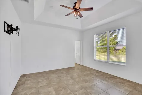 1635 16th Court SW Vero Beach FL 32962