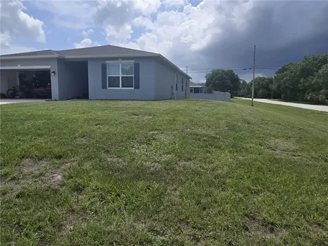 8975 102nd Avenue Vero Beach FL 32967