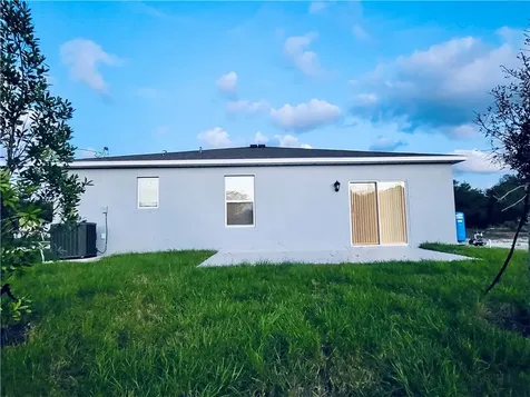 8975 102nd Avenue Vero Beach FL 32967