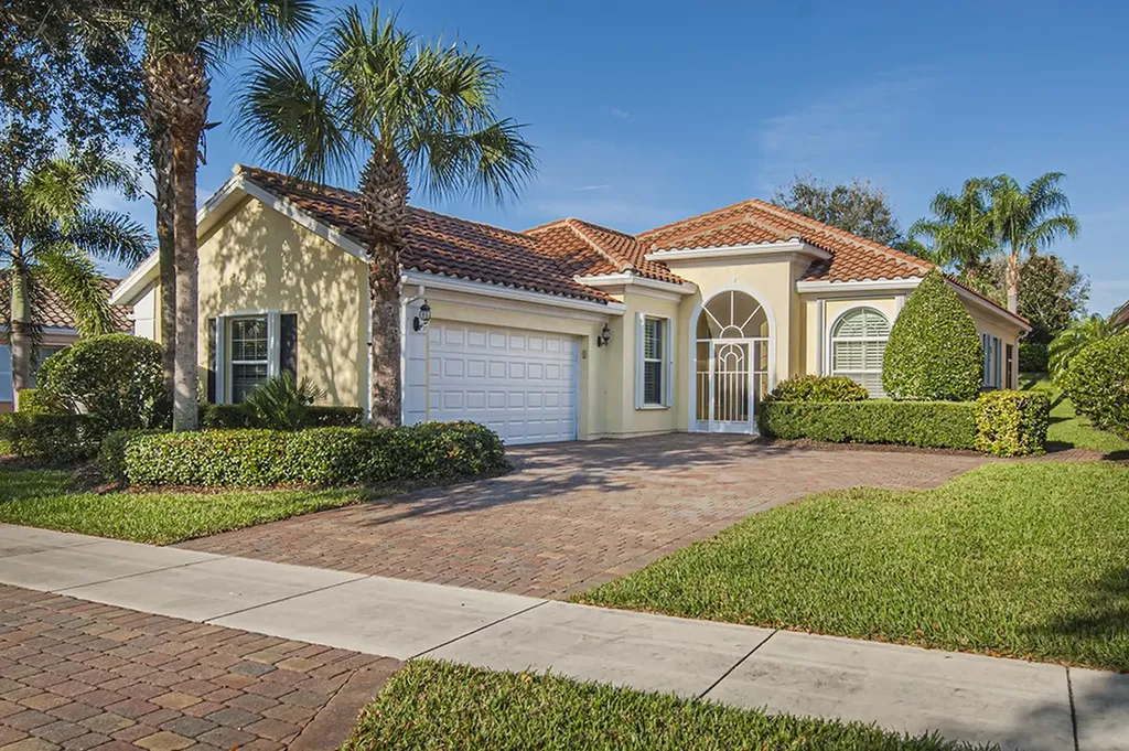 5189 Eleuthra Circle Vero Beach FL 32967