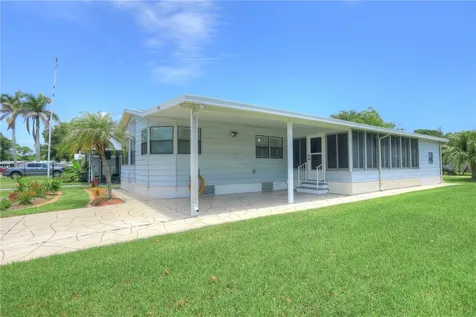 1300 Barefoot Circle Barefoot Bay FL 32976
