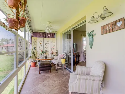 106 Spring Lake Court Vero Beach FL 32962