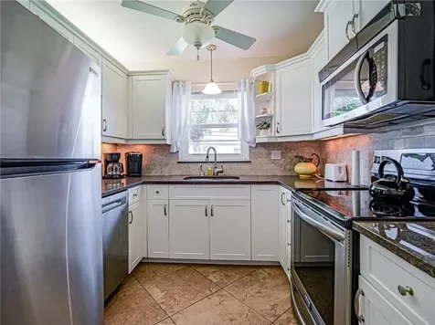 106 Spring Lake Court Vero Beach FL 32962