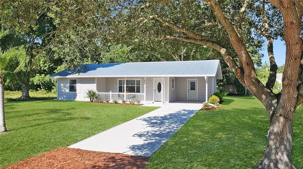 8745 98th Court Vero Beach FL 32967