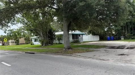 2065 19th Avenue Vero Beach FL 32960