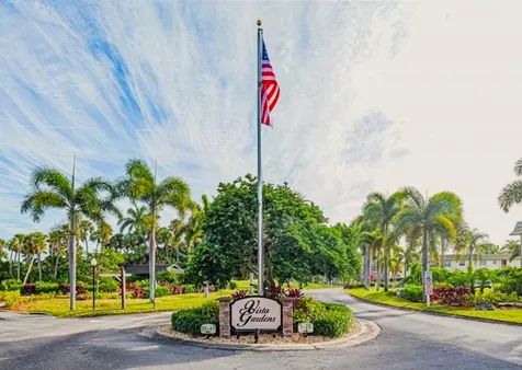 28 Vista Gardens Trail Vero Beach FL 32962