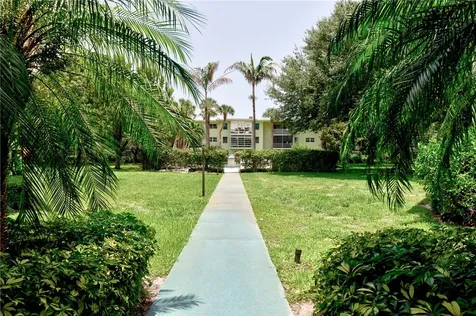 1100 Ponce De Leon Circle Vero Beach FL 32960