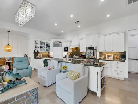 253 Riverway Drive Vero Beach FL 32963