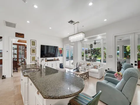 253 Riverway Drive Vero Beach FL 32963