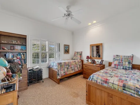 253 Riverway Drive Vero Beach FL 32963