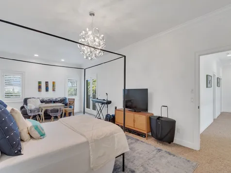 253 Riverway Drive Vero Beach FL 32963