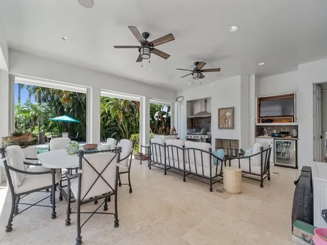 253 Riverway Drive Vero Beach FL 32963