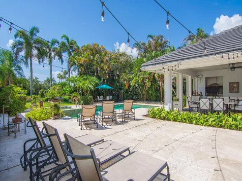 253 Riverway Drive Vero Beach FL 32963