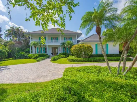 253 Riverway Drive Vero Beach FL 32963