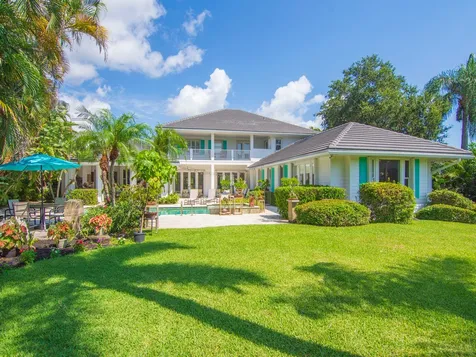 253 Riverway Drive Vero Beach FL 32963