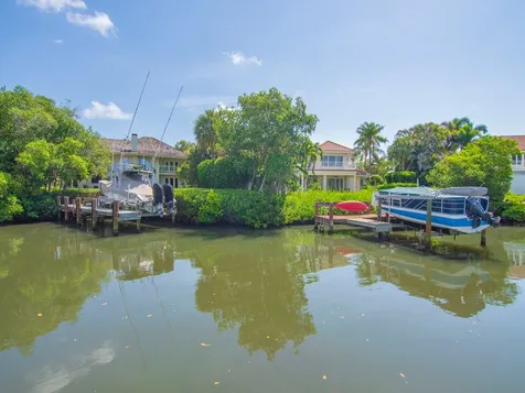 253 Riverway Drive Vero Beach FL 32963