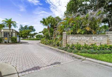1863 Easthampton Terrace Vero Beach FL 32966