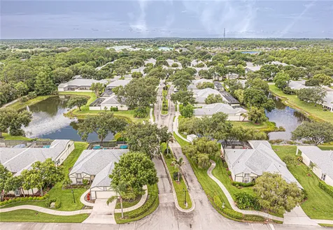 1863 Easthampton Terrace Vero Beach FL 32966