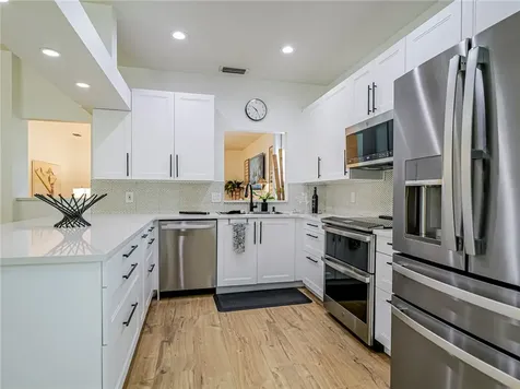 1863 Easthampton Terrace Vero Beach FL 32966