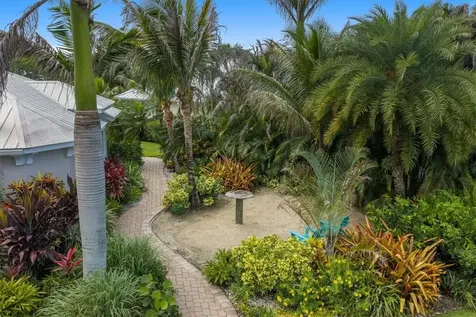 1090 Quail Court SW Vero Beach FL 32968