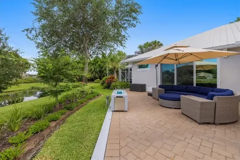 1090 Quail Court SW Vero Beach FL 32968