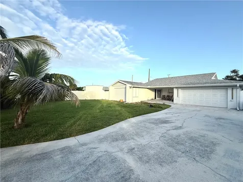938 Shore Drive Vero Beach FL 32963