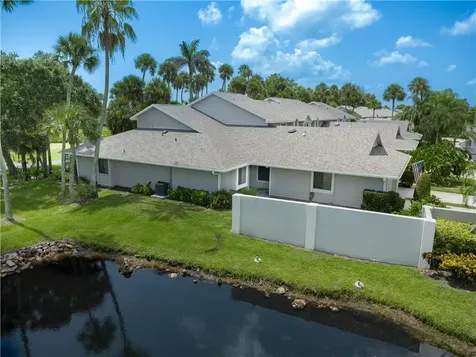 376 Vista Court Vero Beach FL 32962