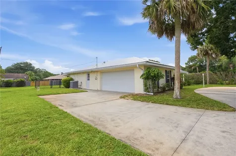 1426 34th Avenue Vero Beach FL 32960