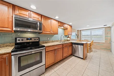 18 Marina Isle Boulevard Indian Harbour Beach FL 32937