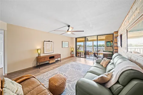 18 Marina Isle Boulevard Indian Harbour Beach FL 32937