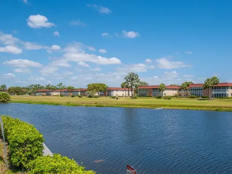 74 Royal Oak Court Vero Beach FL 32962