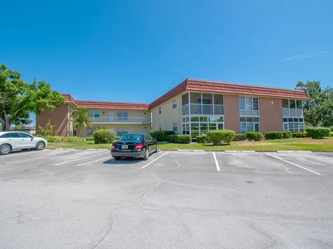 74 Royal Oak Court Vero Beach FL 32962