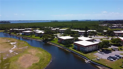 74 Royal Oak Court Vero Beach FL 32962